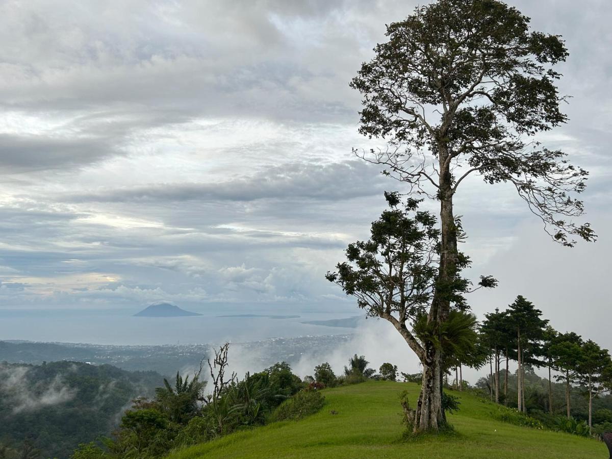 K2 Lembeh Dive Resort Bitung Экстерьер фото