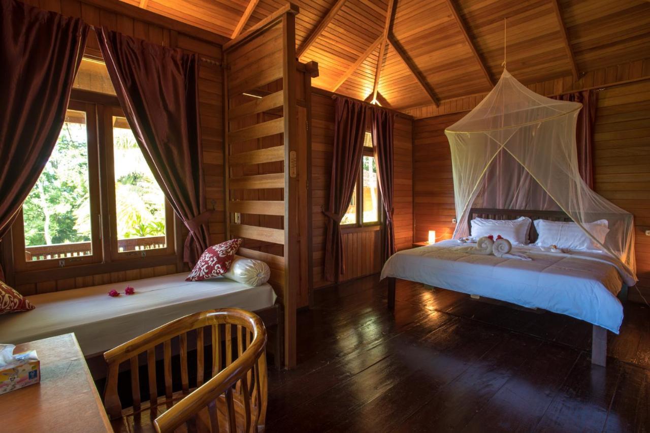 K2 Lembeh Dive Resort Bitung Экстерьер фото
