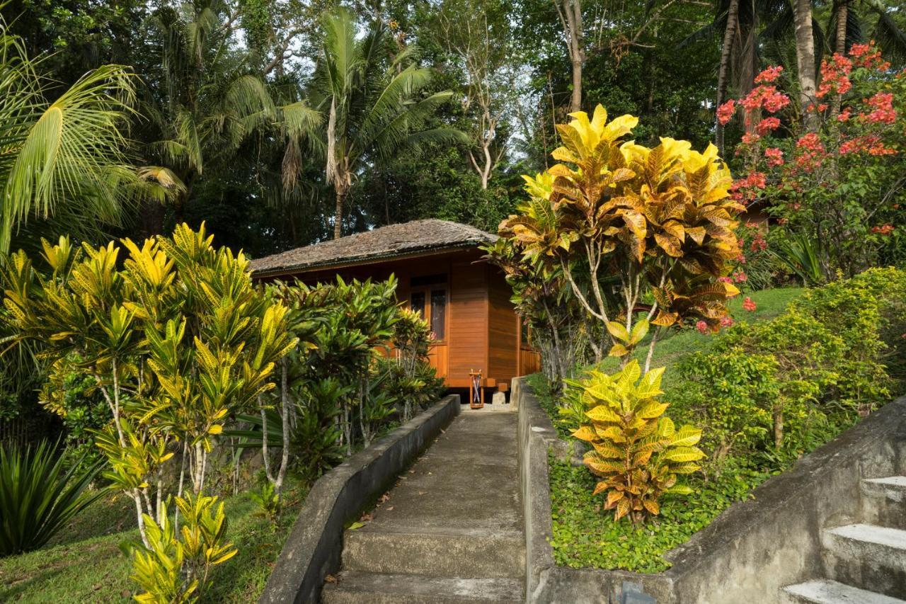 K2 Lembeh Dive Resort Bitung Экстерьер фото